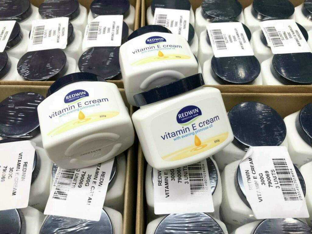 Cream Redwin Vitamin E - Kem Dưỡng Da Vitamin E Giúp Mềm Mịn, Hàng Úc 300G 1 Kem 2